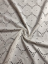 Load image into Gallery viewer, Stretch eyelet: Flowers ⭐️