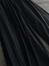 Load image into Gallery viewer, 4x2 ribbed knit: 3.25 YD CUT REMNANT Black ⭐️
