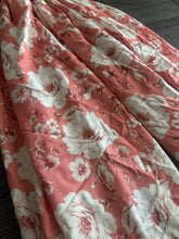 Load image into Gallery viewer, Linen: 3.5 YD CUT REMNANT Rosy pink floral ⭐️
