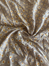 Load image into Gallery viewer, Rayon crinkle woven: Tan yellow orange flowers ⭐️
