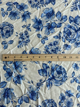 Load image into Gallery viewer, Linen: 2.5 YD CUT REMNANT Off White blue floral ⭐️
