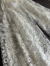 Load image into Gallery viewer, Stretchy lace: Ivory floral ⭐️
