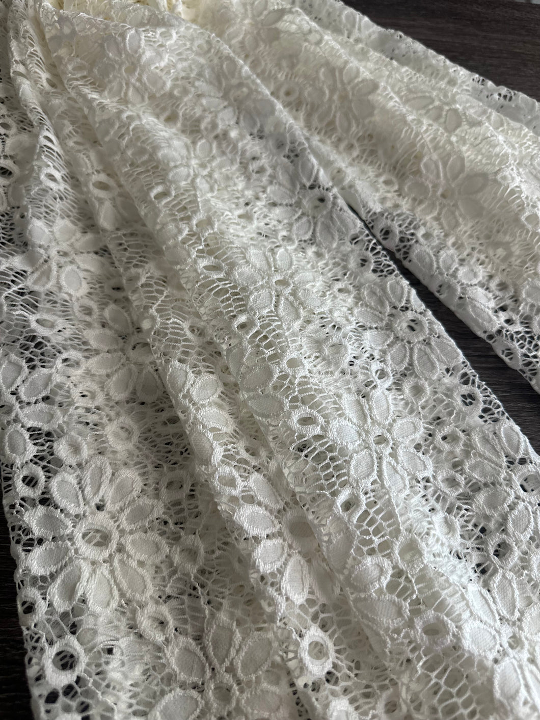 Stretchy lace: Ivory floral ⭐️