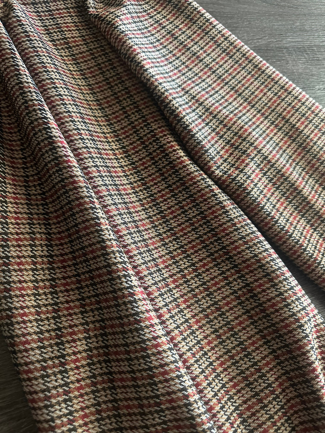 Double knit: REMNANT(S) Burnt red gold design ⭐️