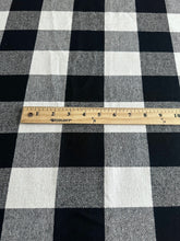 Load image into Gallery viewer, Flannel: Black white plaid ⭐️
