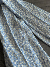 Load image into Gallery viewer, Rayon challis woven: 1.5 YD CUT REMNANT Baby blue white flowers ⭐️
