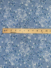 Load image into Gallery viewer, Linen: 2.5 YD CUT REMNANT Baby blue white green floral ⭐️
