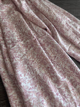 Load image into Gallery viewer, Linen blend: 1.75 YD CUT REMNANT Off white delicate pink vine design ⭐️
