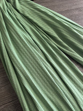 Load image into Gallery viewer, Ribbed pointelle: 3 YD CUT REMNANT Apple green ⭐️
