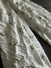 Load image into Gallery viewer, Rayon woven: 1.5 YD CUT REMNANT White soft pink lime green floral ⭐️

