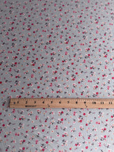 Load image into Gallery viewer, ITY Moss crepe: 3.5 YD CUT REMNANT Pale lavender red pink floral ⭐️
