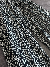 Load image into Gallery viewer, ITY: 3 YD CUT REMNANT Black white leaves ⭐️
