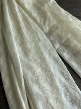 Load image into Gallery viewer, Chiffon jacquard woven: 3.5 YD CUT REMNANT Ivory diamond design ⭐️
