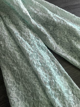 Load image into Gallery viewer, Lace: 1 YD CUT REMNANT Mint ⭐️
