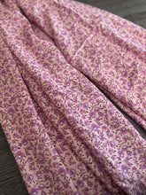 Load image into Gallery viewer, Cotton woven: 3 YD CUT REMNANT Pink light magenta brown floral ⭐️
