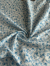 Load image into Gallery viewer, Cotton blend woven: 4 YD CUT REMNANT Off white blue floral ⭐️
