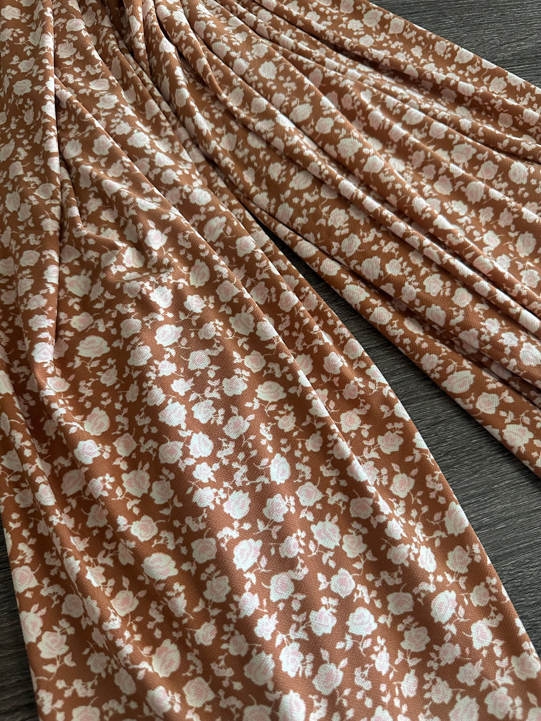 ITY moss crepe: REMNANT(S) Light brown white pink floral ⭐️