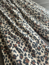 Load image into Gallery viewer, Brushed hacci sweater: Light shades of tan brown ⭐️
