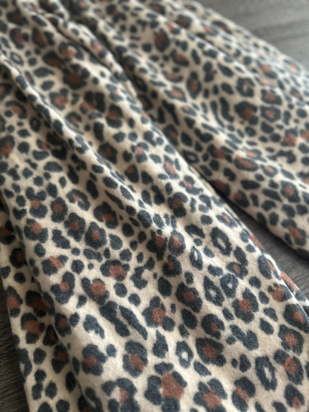 Brushed hacci sweater: Light shades of tan brown ⭐️