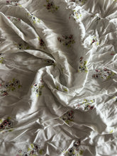 Load image into Gallery viewer, Rayon woven: 1.5 YD CUT REMNANT White soft pink lime green floral ⭐️
