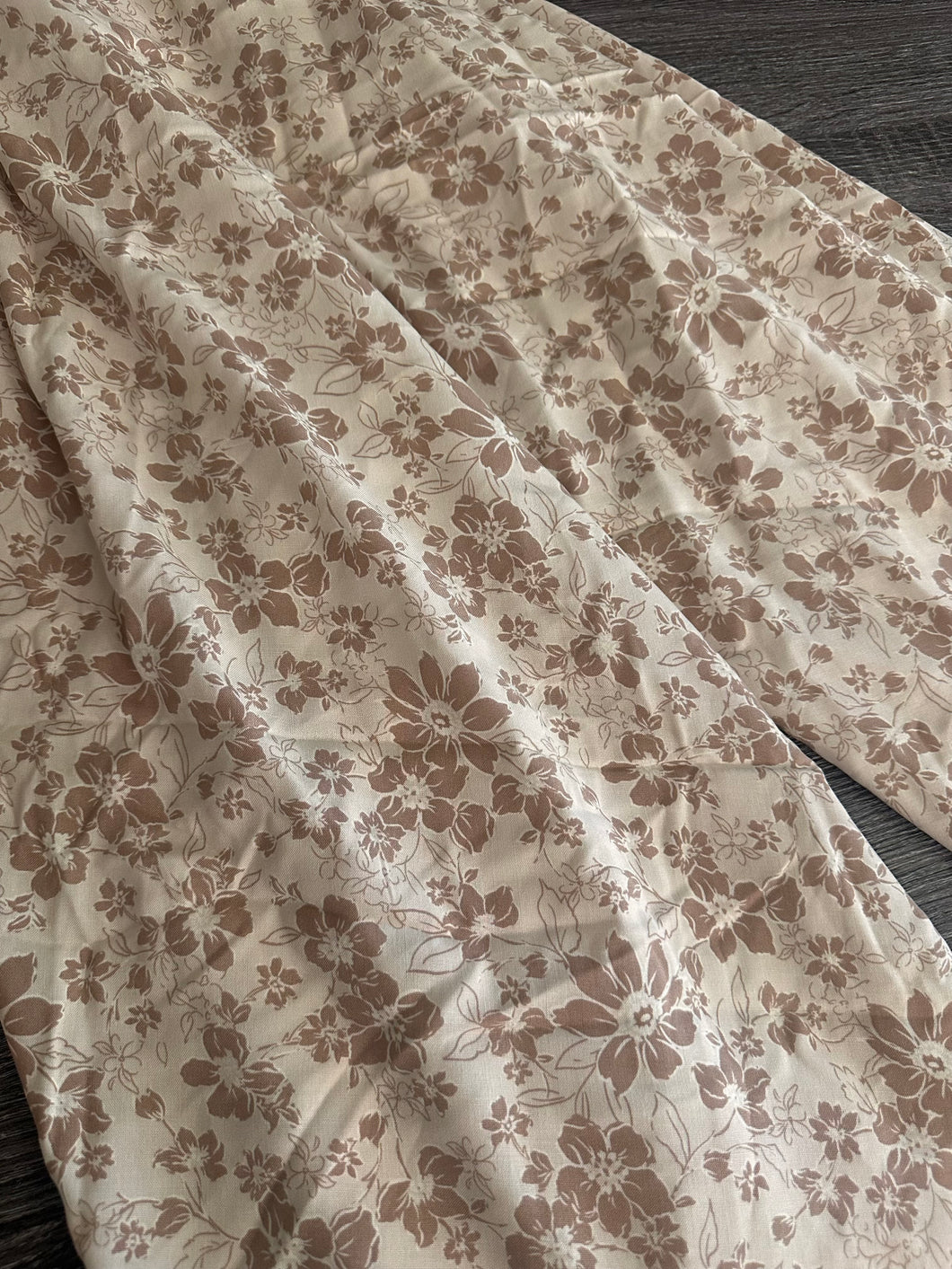 Rayon challis woven: 3 YD CUT REMNANT Beige tan floral ⭐️
