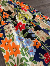 Load image into Gallery viewer, ITY: 1.5 YD CUT REMNANT Colorful garden floral ⭐️
