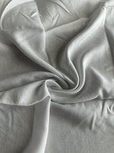 Load image into Gallery viewer, Rayon challis woven: Black &amp; White ⭐️
