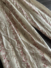 Load image into Gallery viewer, Linen: 4.5 YD CUT REMNANT Vintage pink brown floral ⭐️
