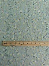 Load image into Gallery viewer, 100% Polyester (CEY airflow) woven: 2.75 YD CUT REMNANT Mint yellow floral ⭐️
