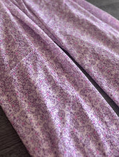 Load image into Gallery viewer, Woven (bubble crepe like): 4 YD CUT REMNANT Purple pink floral ⭐️
