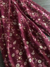 Load image into Gallery viewer, Woven (chiffon foil): 3.25 YD CUT REMNANT Berry pretty floral w/ foil floral shaped ⭐️
