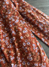 Load image into Gallery viewer, Sweater knit: 2 YD CUT REMNANT Dark rust lavender floral ⭐️
