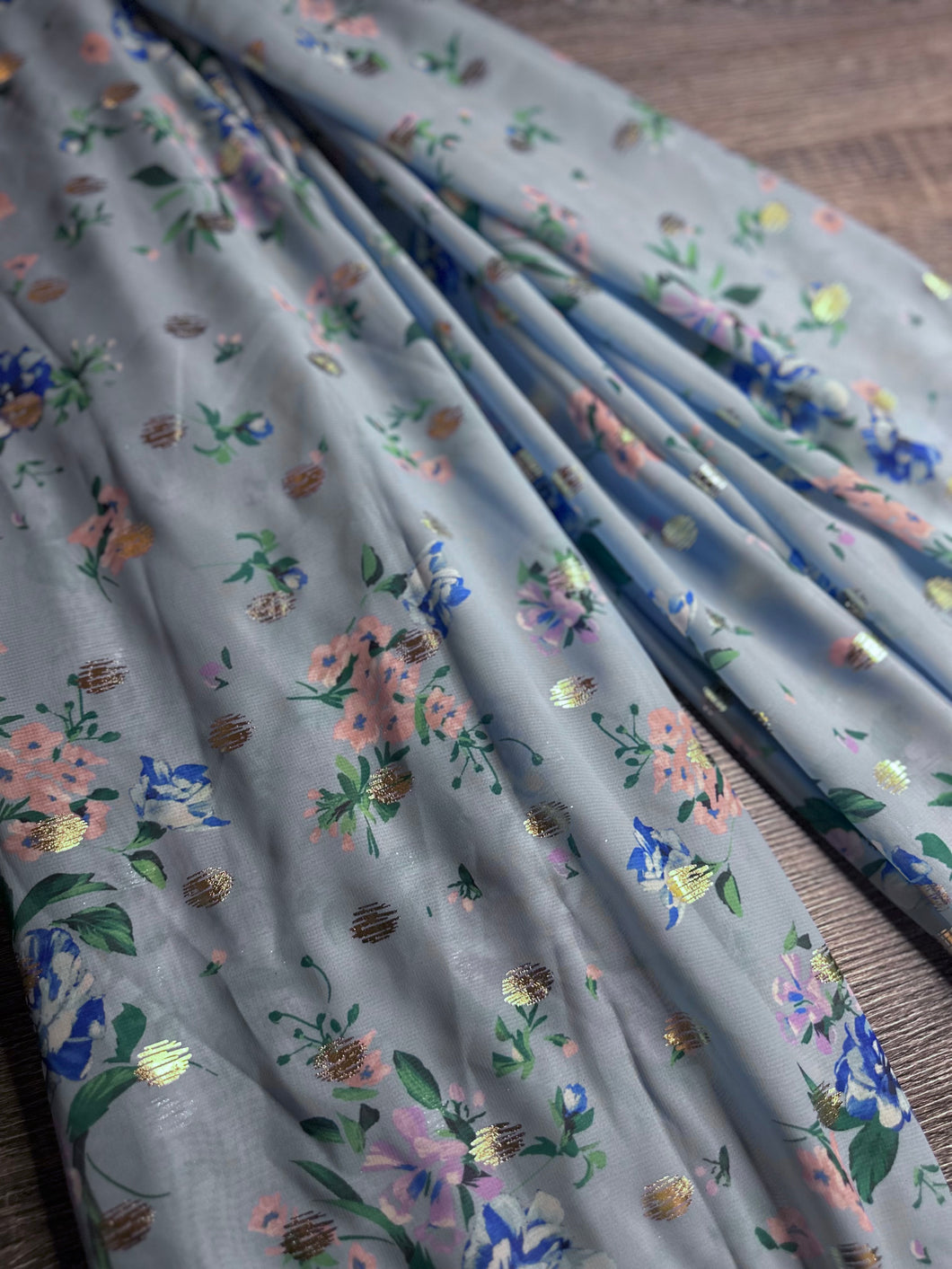 Woven chiffon w/ foil : 4.25 YD CUT REMNANT Sky blue soft pink blue floral w/ foil ⭐️