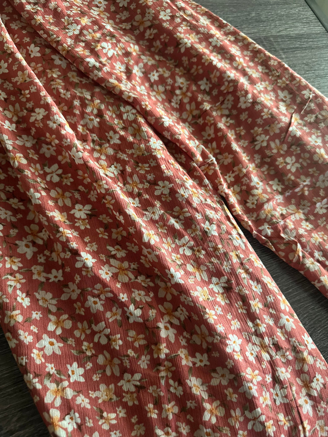 Rayon crinkle woven: 3 YD CUT REMNANT Peach pink beige floral ⭐️