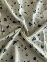 Load image into Gallery viewer, Linen: REMNANT(S) Off white deep blue floral ⭐️
