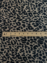 Load image into Gallery viewer, ITY/ Venezia: 4 YD CUT REMNANT Classic leopard print ⭐️
