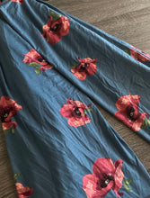 Load image into Gallery viewer, Jersey rayon spandex: 1.75 YD CUT REMNANT Stone blue burgundy flowers ⭐️
