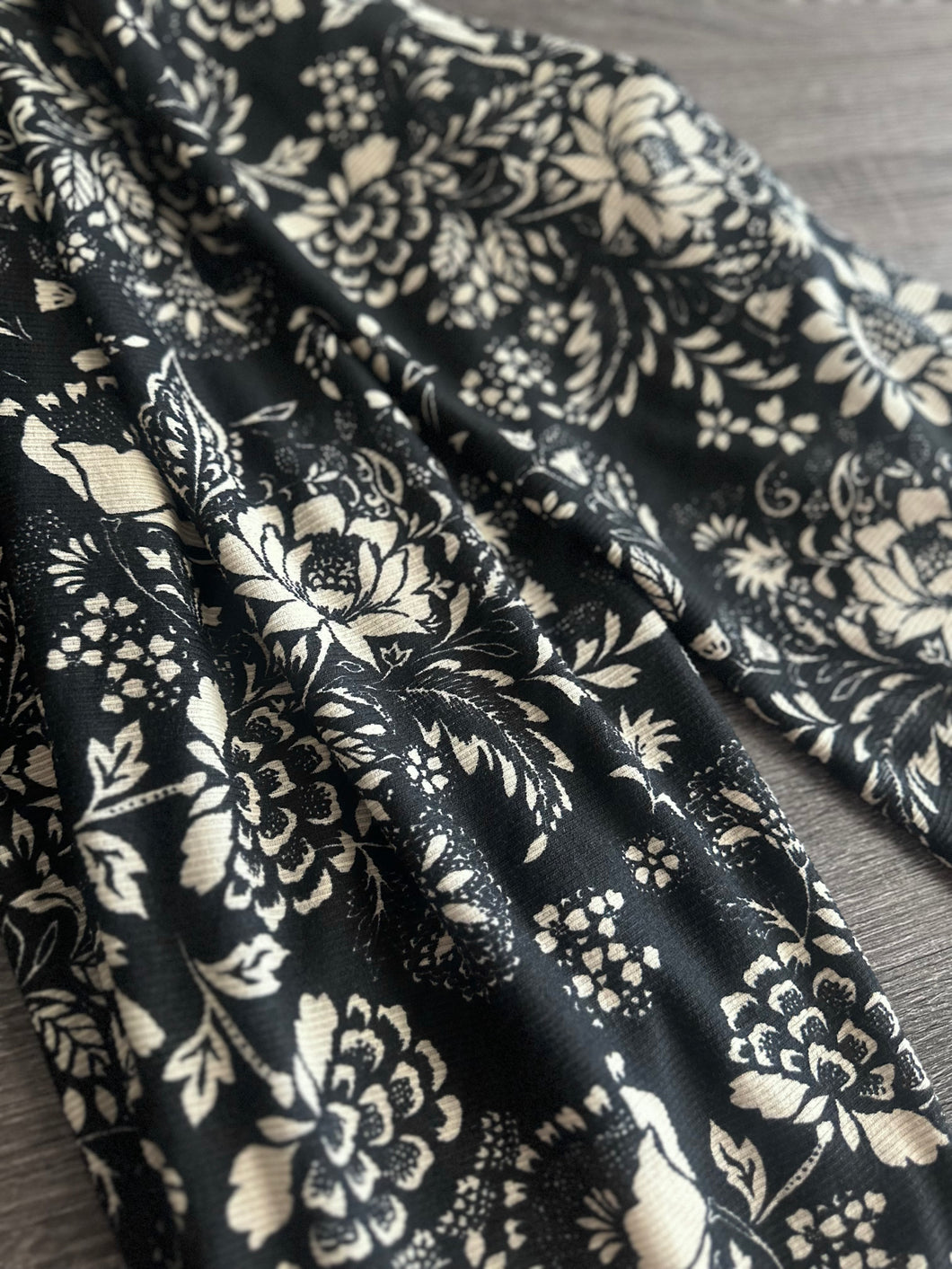 Ribbed knit: Black cream floral ⭐️