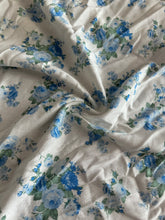 Load image into Gallery viewer, Linen: 3.25 YD CUT REMNANT Off white blue green floral ⭐️
