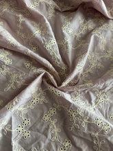 Load image into Gallery viewer, Cotton embroidered eyelet woven: 3.5 YD CUT REMNANT Mauve pink embroidered eyelet floral ⭐️
