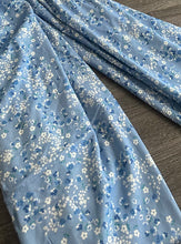 Load image into Gallery viewer, Linen: 2.5 YD CUT REMNANT Baby blue white green floral ⭐️
