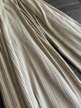 Load image into Gallery viewer, Variegated rib: 3 YD CUT REMNANT Beige ⭐️
