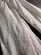 Load image into Gallery viewer, Cotton embroidered eyelet woven: REMNANT(S) White floral ⭐️
