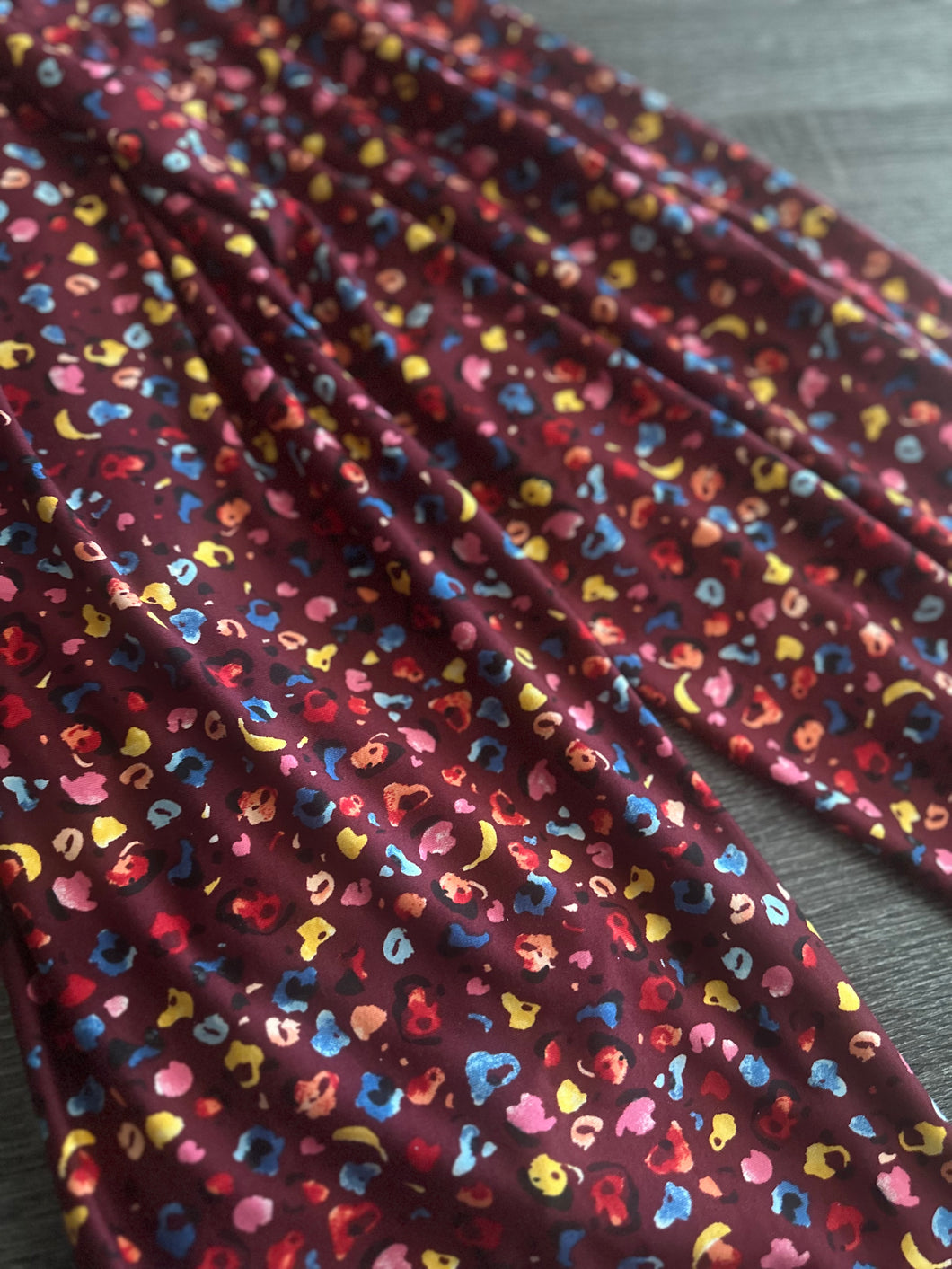 Double brushed poly: REMNANT(S) Colorful burgundy ⭐️