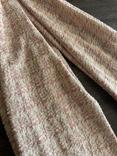 Load image into Gallery viewer, Popcorn double knit: Pink ivory gold ⭐️
