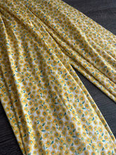 Load image into Gallery viewer, ITY Moss crepe: 3 YD CUT REMNANT Ivory yellow flowers ⭐️
