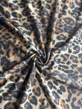 Load image into Gallery viewer, French terry rayon: Cheetah
