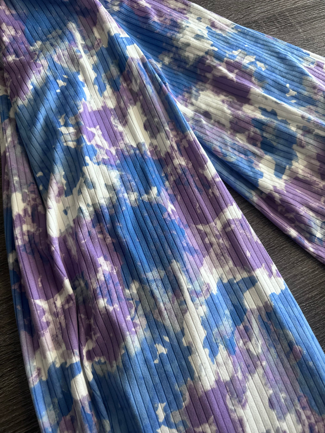 Rib knit: 2 YD CUT REMNANT White blue purple tie dye ⭐️